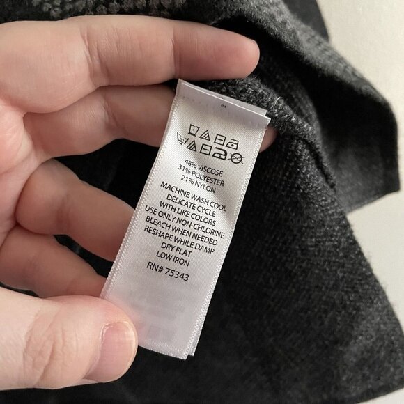 Max Studio Women SZ S Gray Plaid 3/4 Sleeve Pullover Tunic Hemline Sweater NWT - Picture 7 of 9